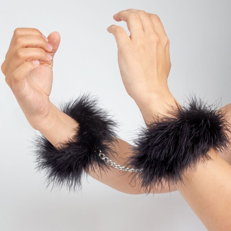 SECRET PLAY - BLACK HANDCUFFS