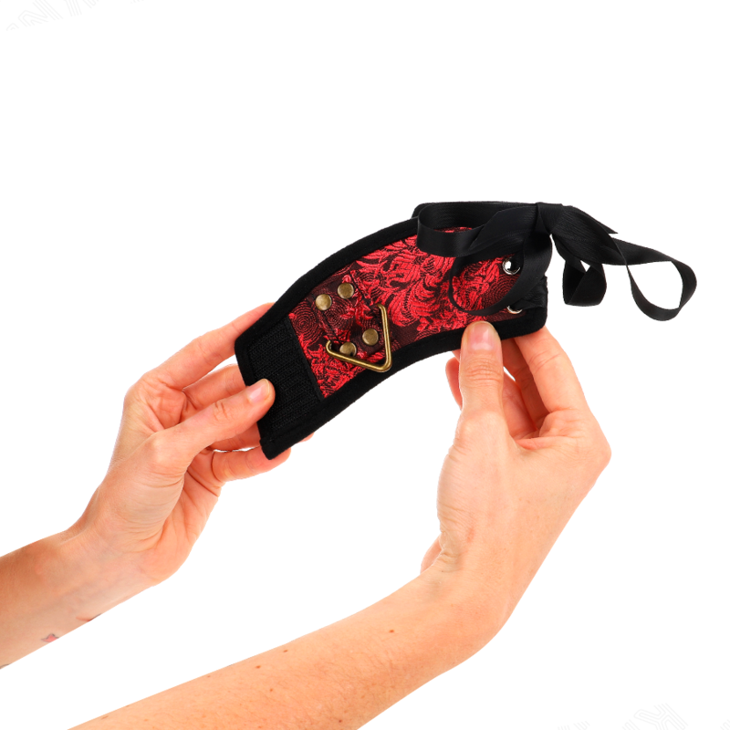 KINK - MENOTTES DESIGN SCANDALE ROUGE-NOIR DÉTAIL NŒUD 24,5 CM X 6,5 CM