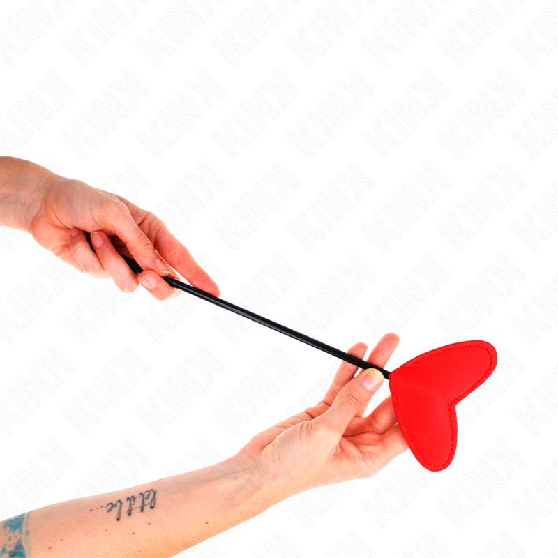 KINK - PELLE EN FORME DE CŒUR ROUGE 33 X 10 CM