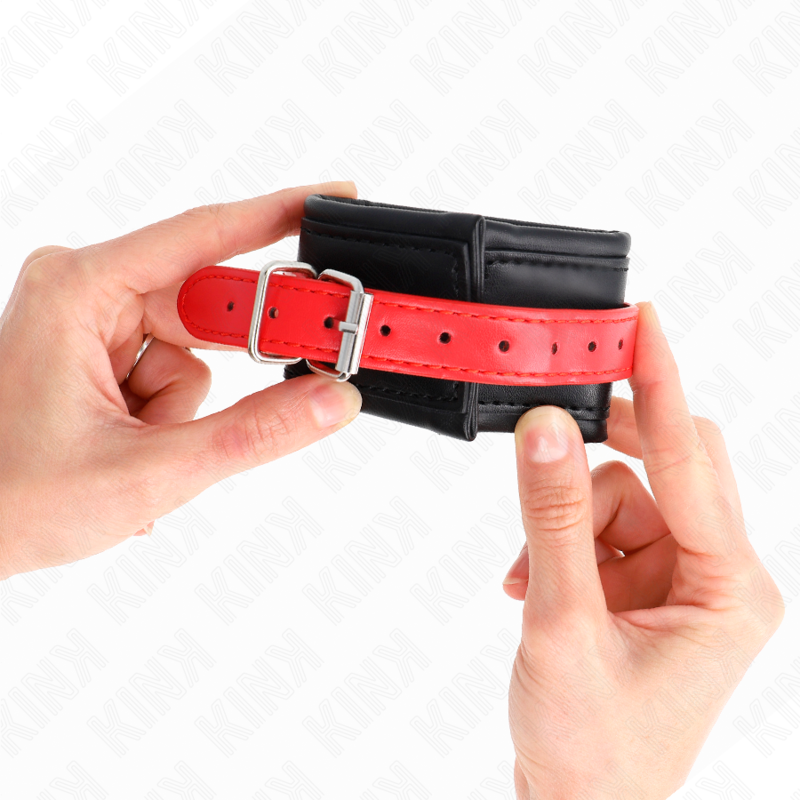 KINK - MENOTTES NOIRES AVEC SANGLE ROUGE AJUSTABLE 17-28 CM X 6 CM