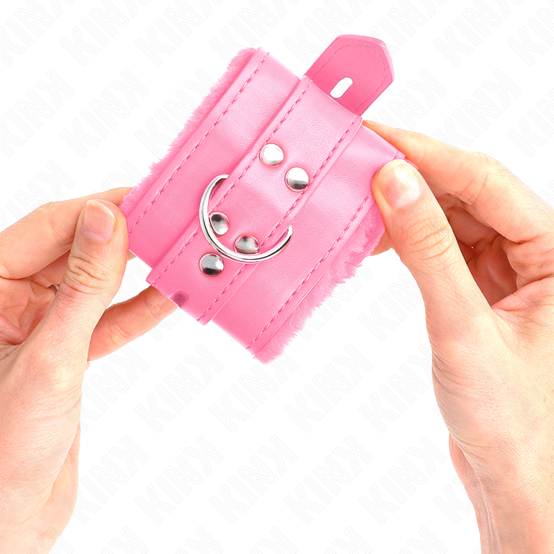 KINK - MENOTTES MATELASSÉES AVEC DES TROUS CARRÉS ROSES ET SANGLE ROSE AJUSTABLE 17-29 CM X 6 CM