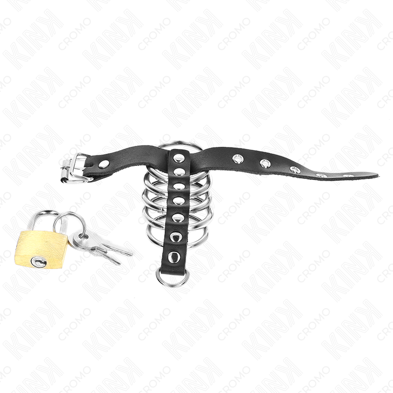 KINK - ANNEAU PÉNIS EN CUIR SANGLE AVEC SERRURE 21 X 2 CM ET 5 ANNEAUX MÉTAL DE 3 CM À 4 CM