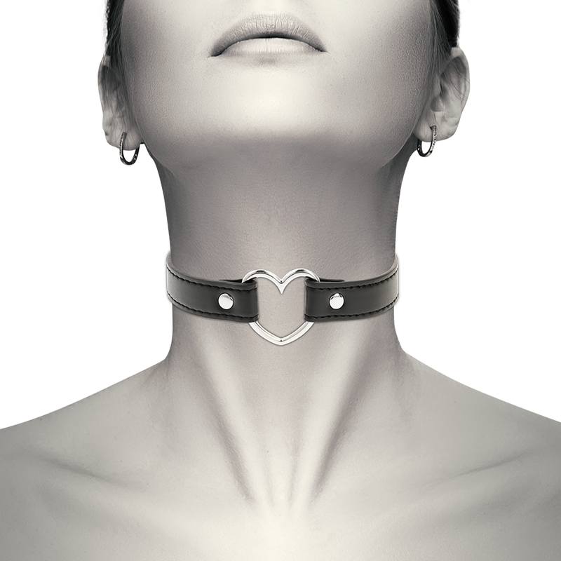 COQUETTE CHIC DESIRE - VEGAN LEATHER NECKLACE, WOMAN'S HEART ACCESSORY